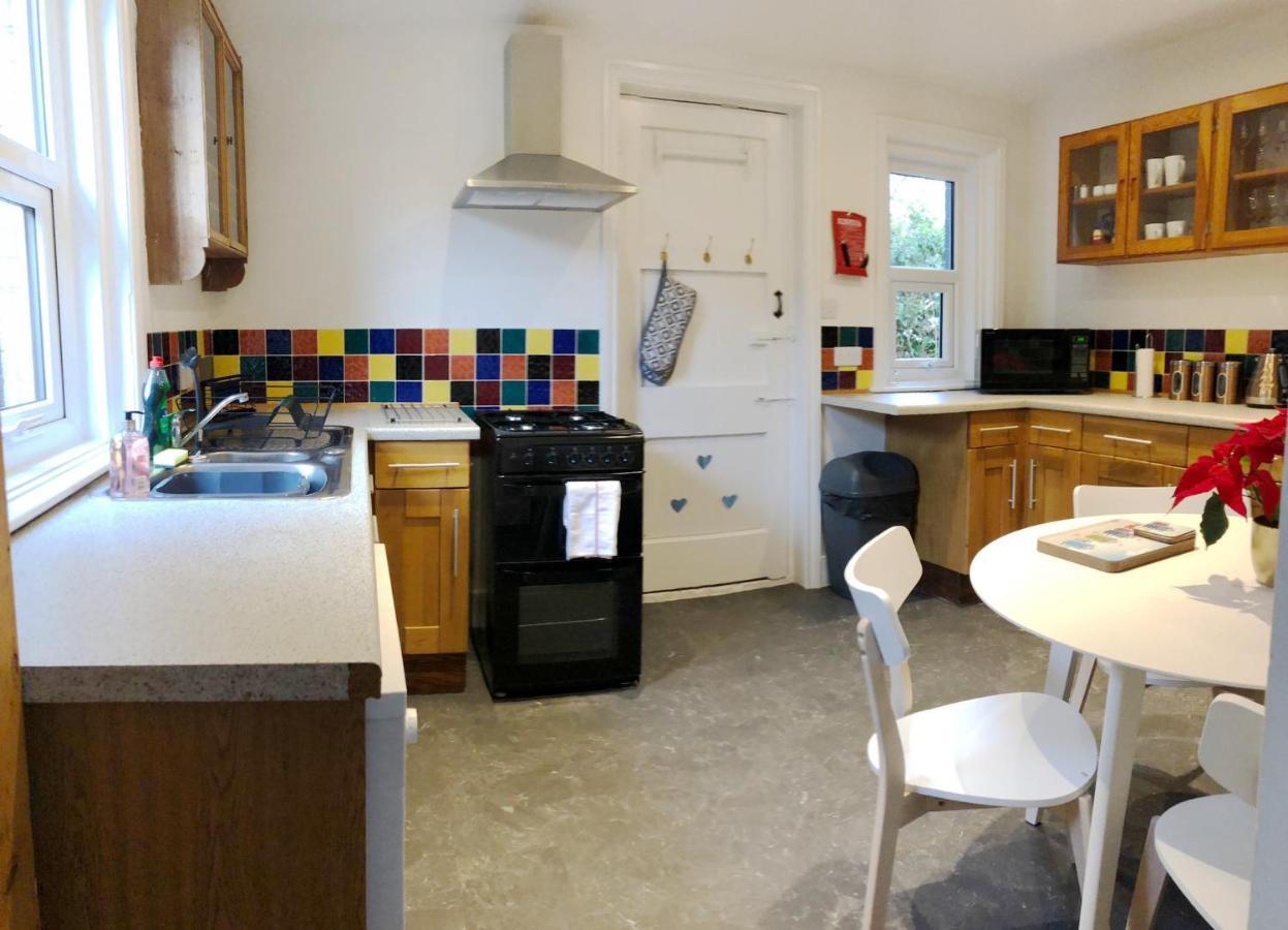Summer Breeze. 3-Bed Apartment Close To The Beach Bournemouth Ngoại thất bức ảnh