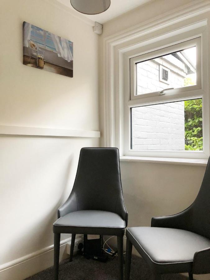 Summer Breeze. 3-Bed Apartment Close To The Beach Bournemouth Ngoại thất bức ảnh