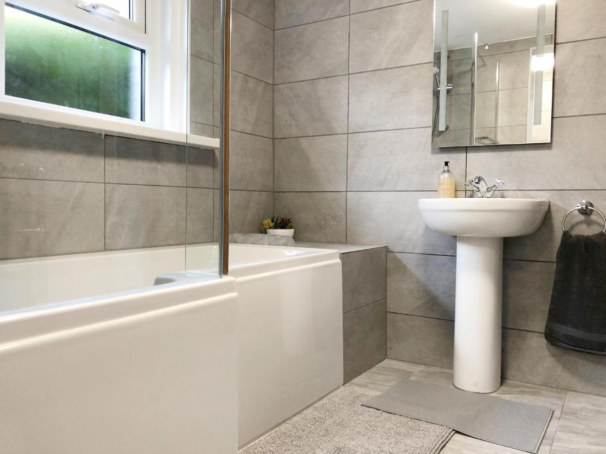 Summer Breeze. 3-Bed Apartment Close To The Beach Bournemouth Ngoại thất bức ảnh
