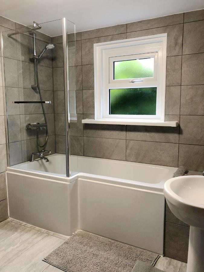 Summer Breeze. 3-Bed Apartment Close To The Beach Bournemouth Ngoại thất bức ảnh